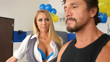 Силиконовая красивая мама классно жарится